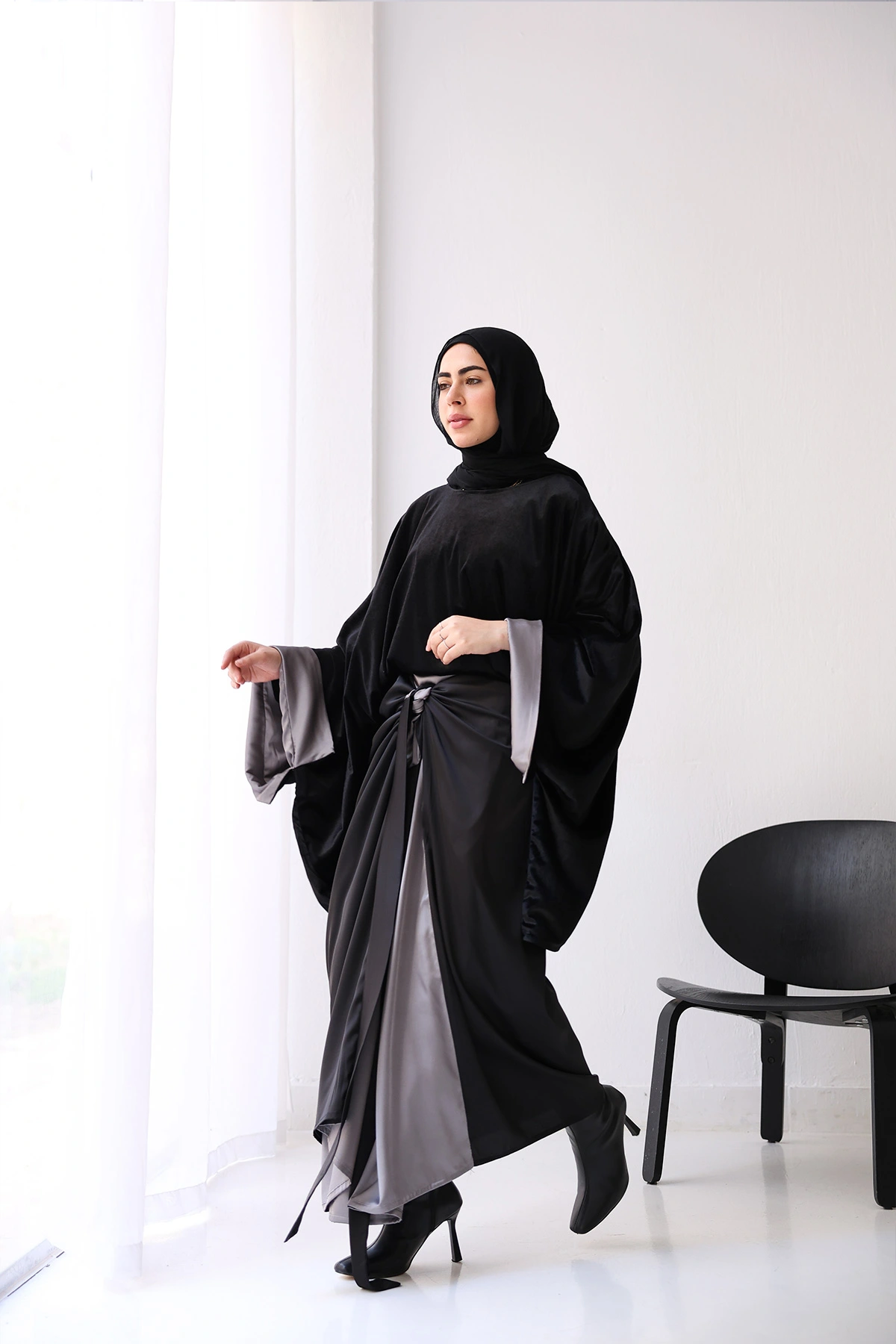 Convertible Dual-Tone Set - Image 2